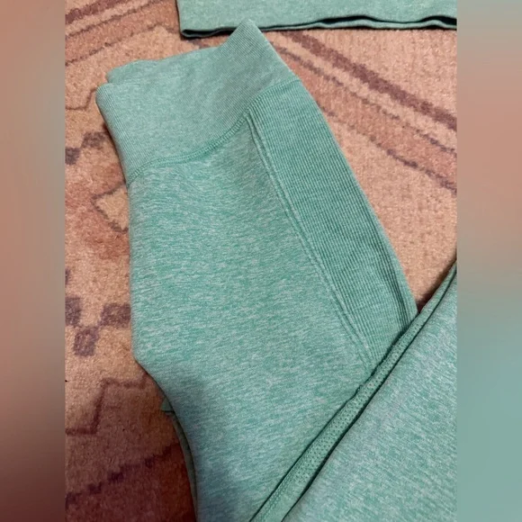 All in Motion Target work out athletic set mint green - Picture 5 of 7